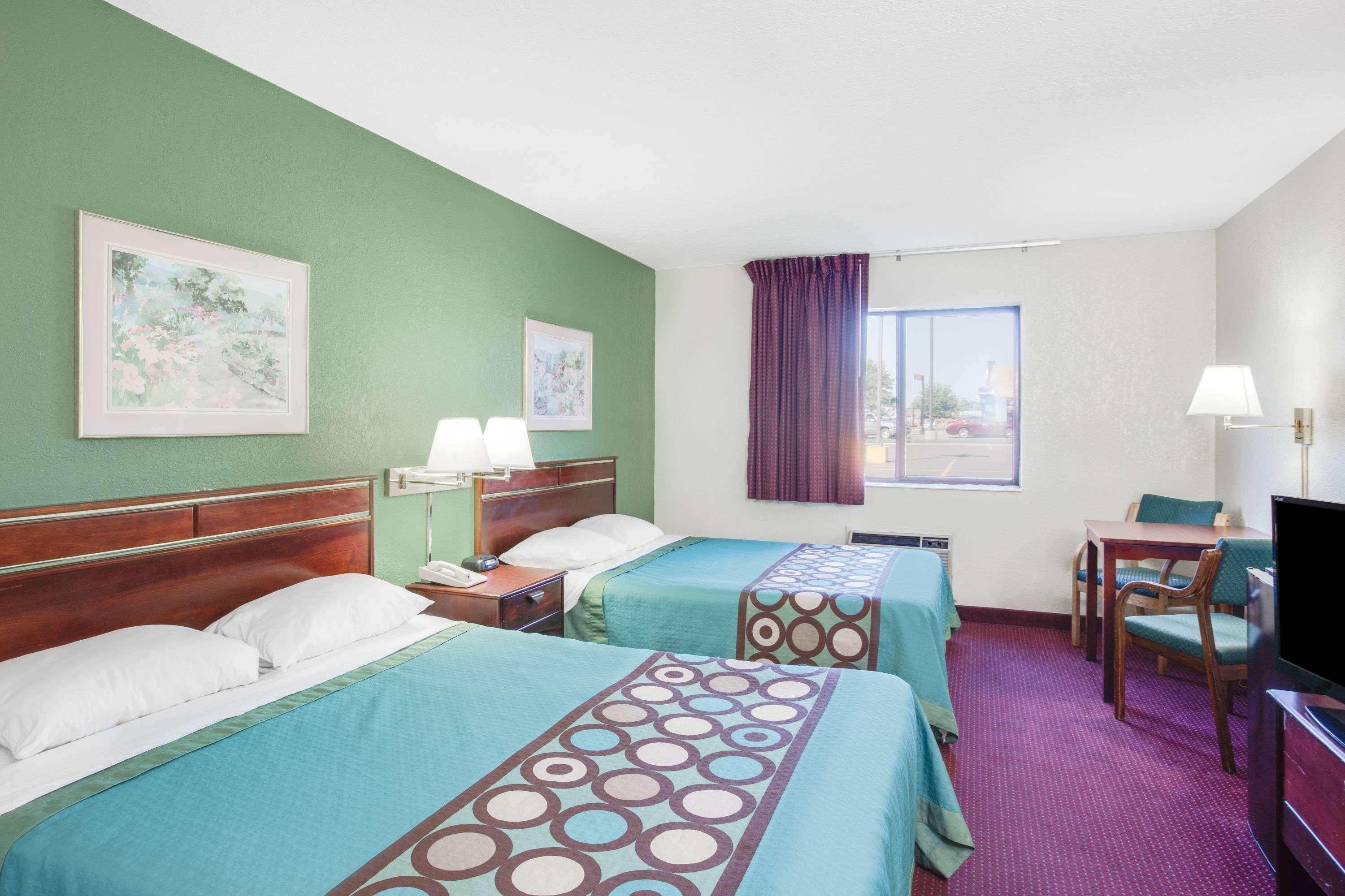 Super 8 By Wyndham Kennett Motel Dış mekan fotoğraf